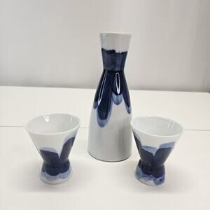 Vintage Japanese Sake Set Decanter 2 Cups Blue White Porcelain